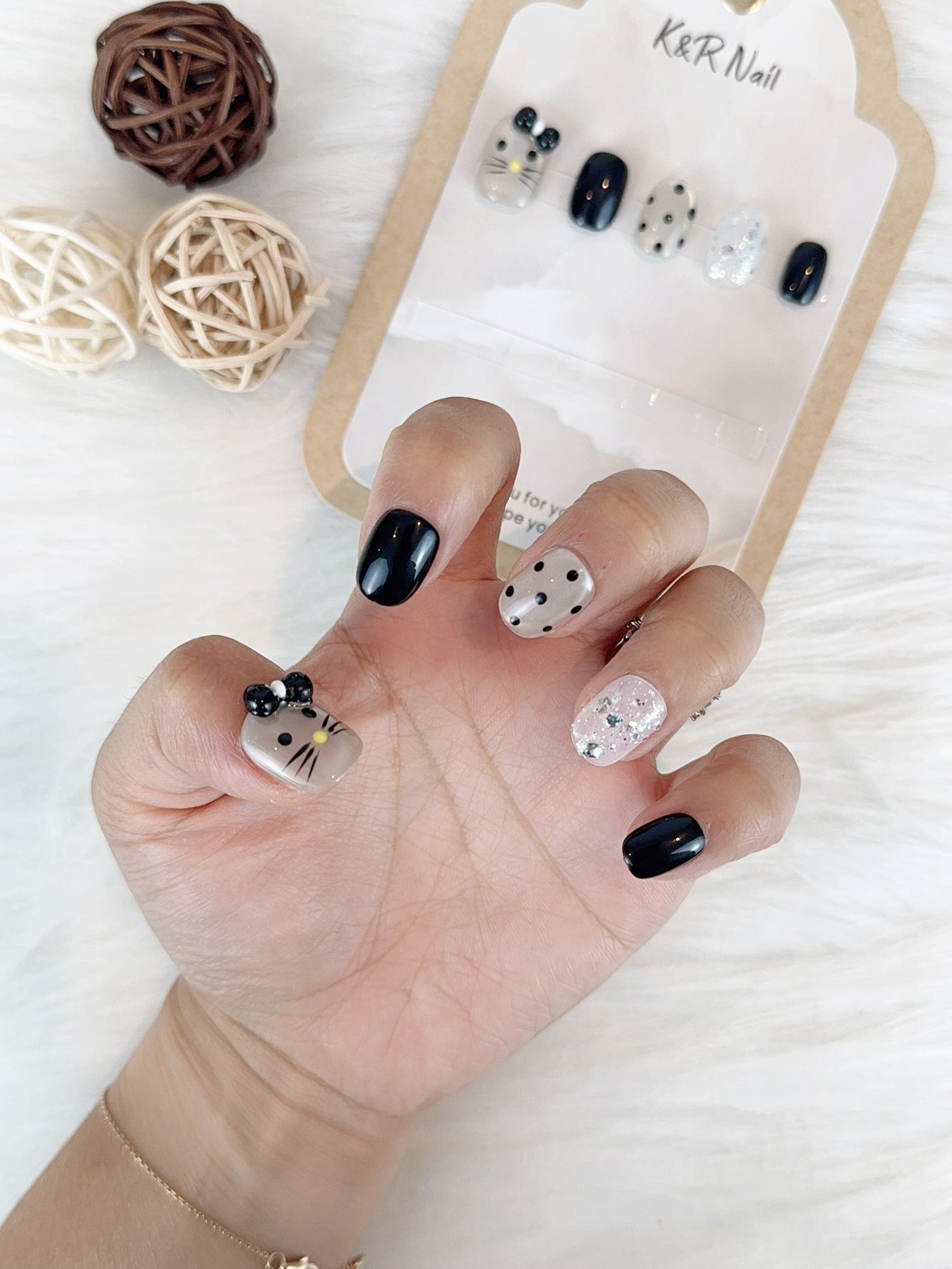 Dotted Purrfection