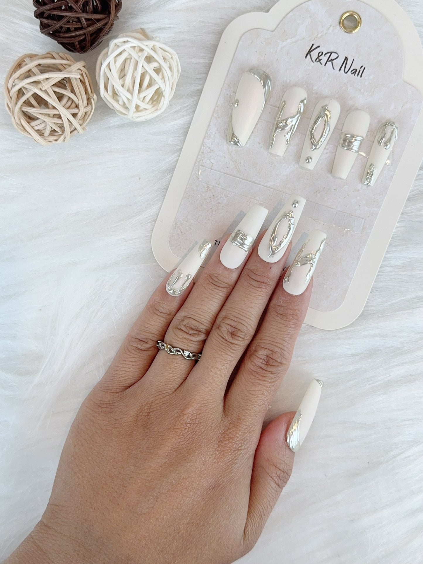 Ivory Twinkle II