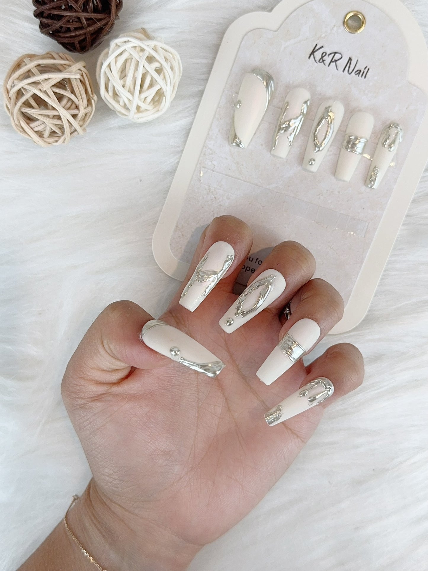 Ivory Twinkle II