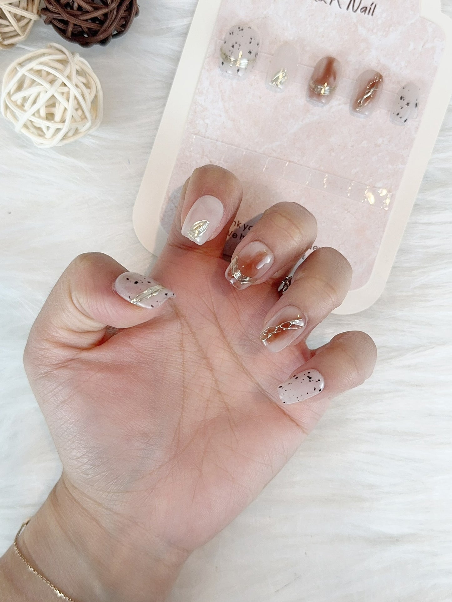Mocha Speckle